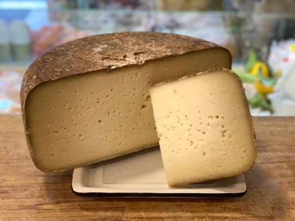 1 portion de tomme de brebis ossau iraty 200gr- pays basque