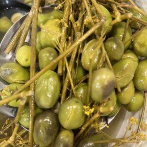 1 barquette olives cassees des baux